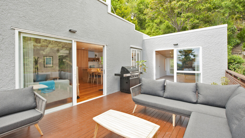 Fantastic outdoor entertaining &amp; BBQ area.