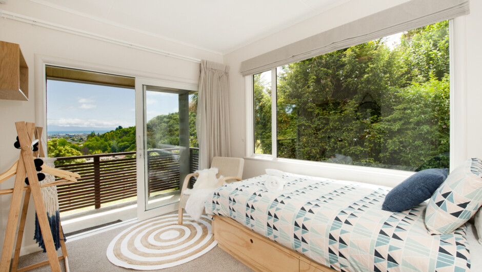 Bedroom 4 with King single bed.