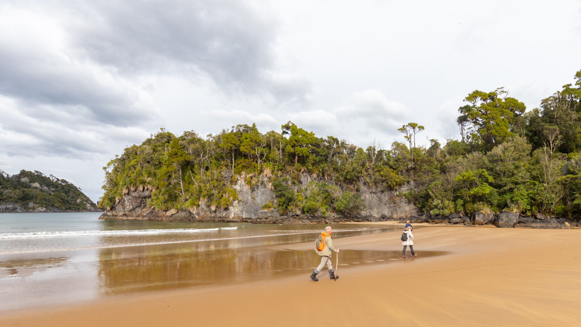Discovery Expeditions - RealNZ | Multi-Day Tours & Packages