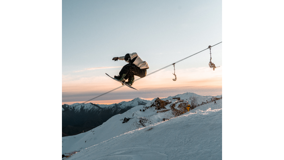 Want to challenge yourself on exciting terrain in some of the best conditions in the Southern Hemisphere?  Then Coronet Peak should be top of your list. This theme park created by mother nature offers gripping trails and extensive snowmaking facilities, m
