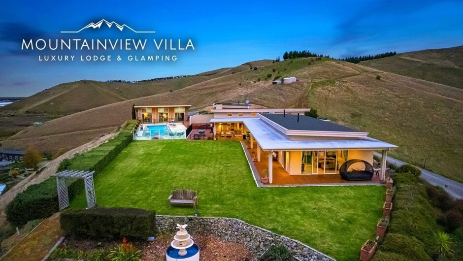 Mountainview Villa Luxury Lodge, a premier accommodation nestled in the hills of New Zealand's wine capital.
