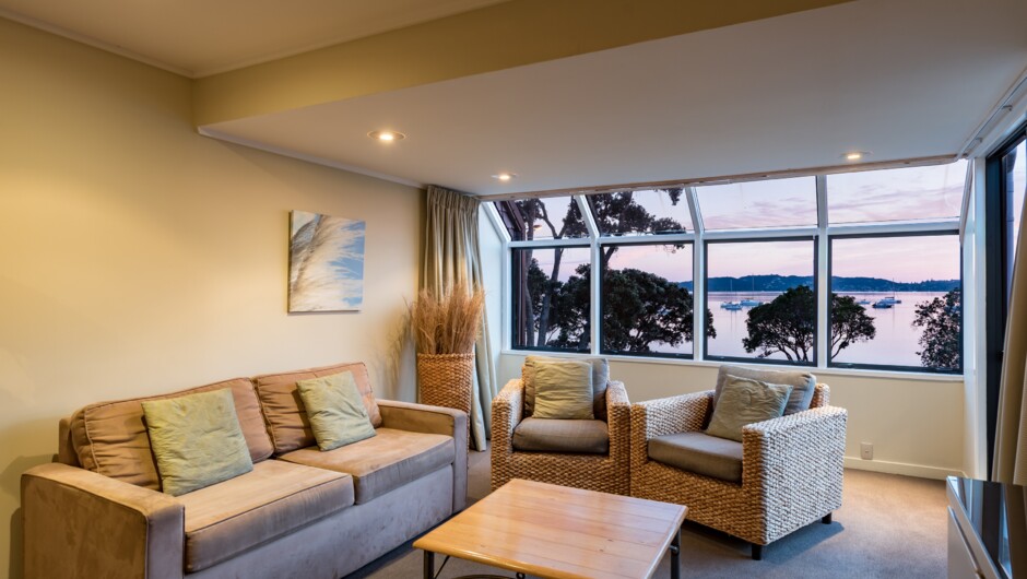 Lounge area with amazing views - waterfront.