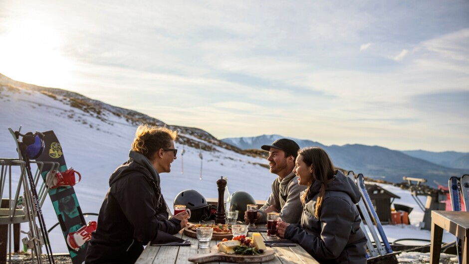Coronet Peak Ski Area - lunch