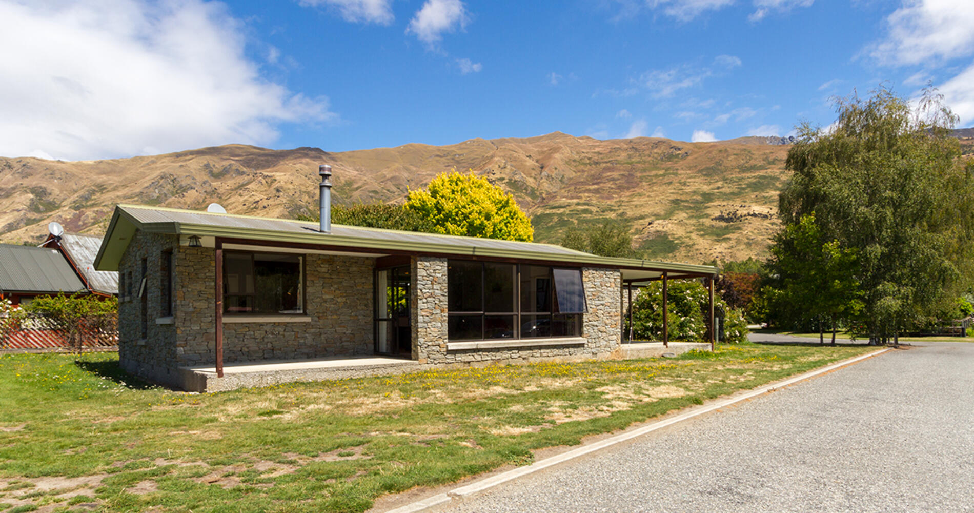 Mill House - Wanaka Holiday Home | Accommodation in Wānaka, New Zealand