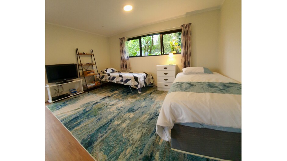 King single and single as part of the living area
