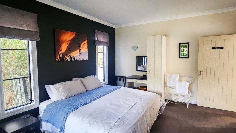 Rimu room (accessible bathroom)