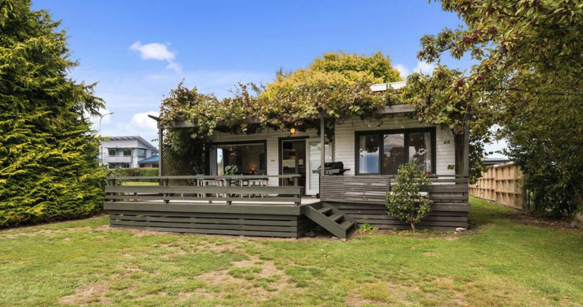 Wharewaka Bach - Lake Taupo Holiday Home | Accommodation in Taupō, New ...