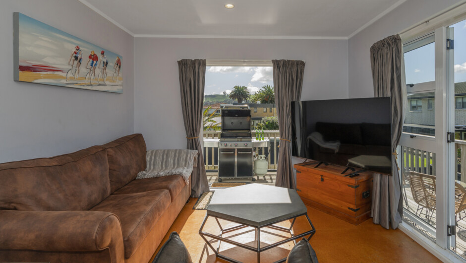 Apartment - Across the Road to the Beach