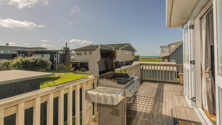 Apartment - Across the Road to the Beach