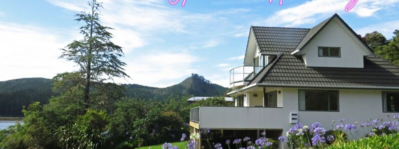 Opoutere Hideaway Logo New Zealand.Com_.JPG