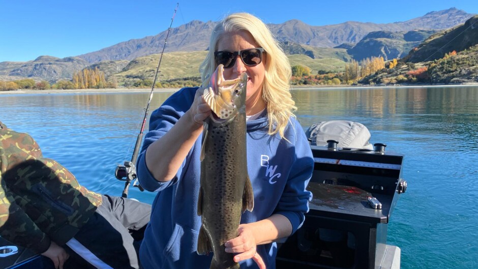 Catch a Fish Fishing Charter Lake Wakatipu Catch Trout and Salmon
