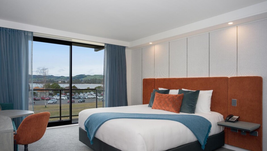 Superior Lakefacing Room