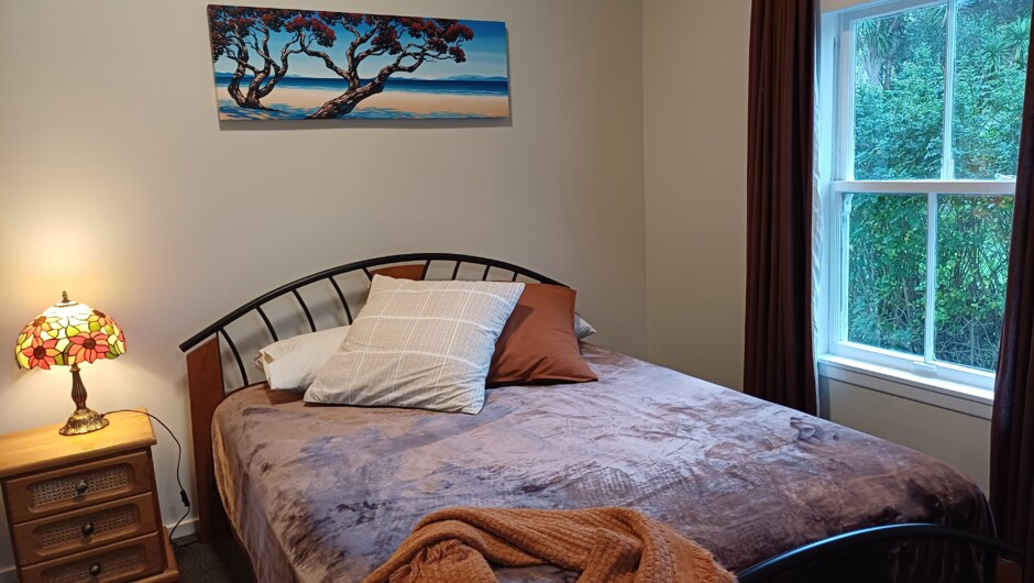 Susannah's Queen Room