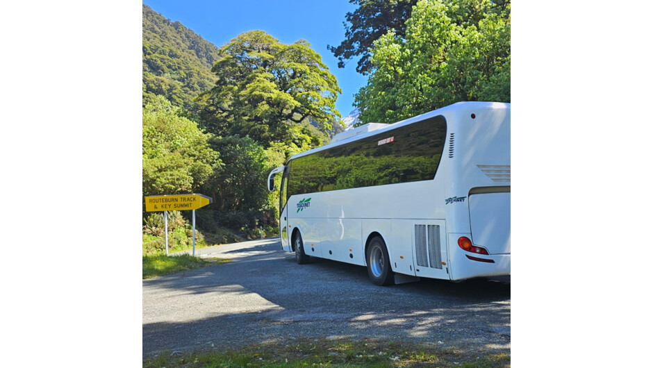 Tracknet coaches at Fiordland track access points. Daily bus services link Te Anau, Queenstown &amp; Milford Sound with the Routeburn, Kepler &amp; Milford Tracks.