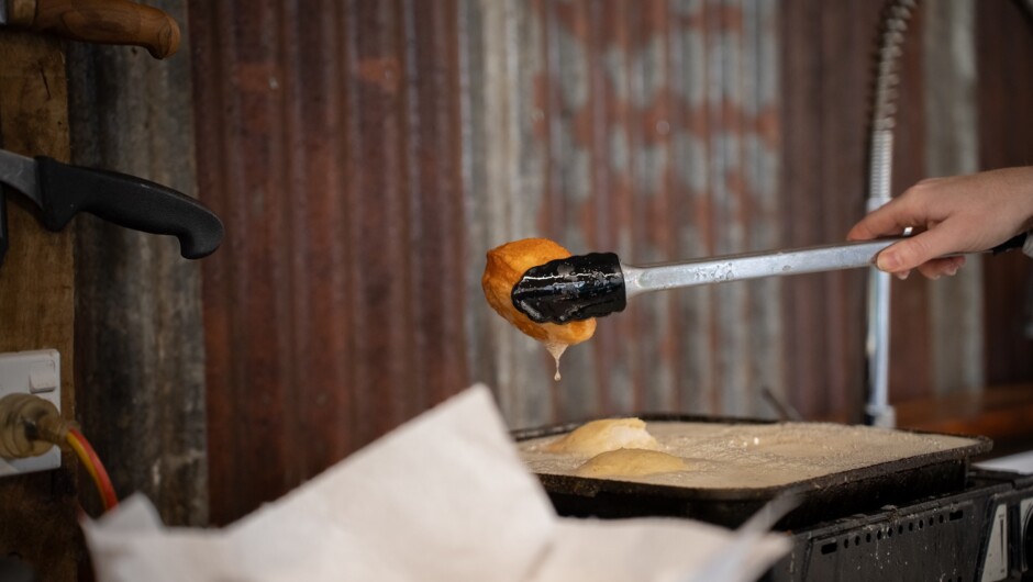 Cook your own paraoa parai (Maori fry bread)