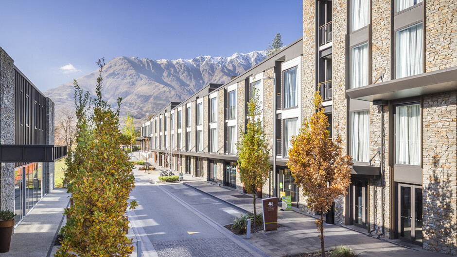 DoubleTree by Hilton Queenstown Hotel