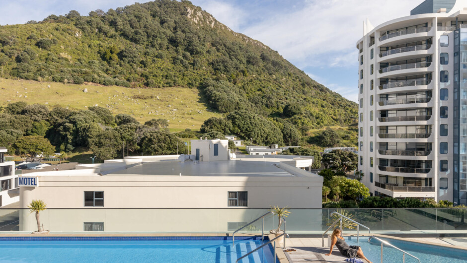 Swimming &amp; Spa Pool