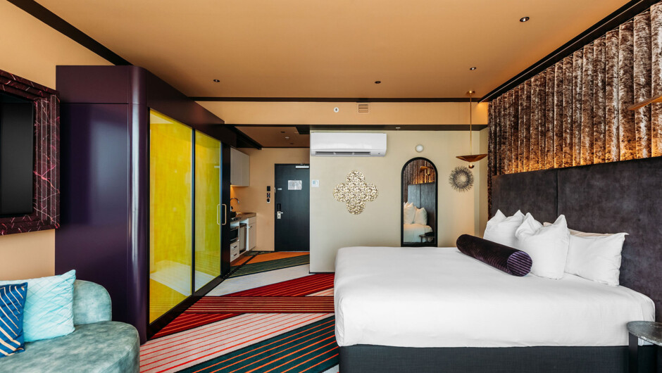 Habitat King, lead-in category, Naumi Hotel Wellington