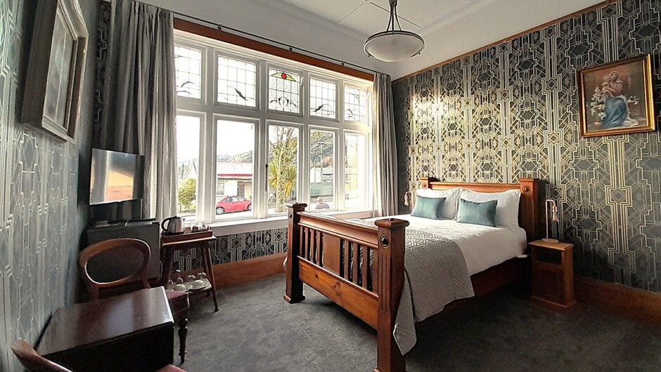 Bedroom with queen bed