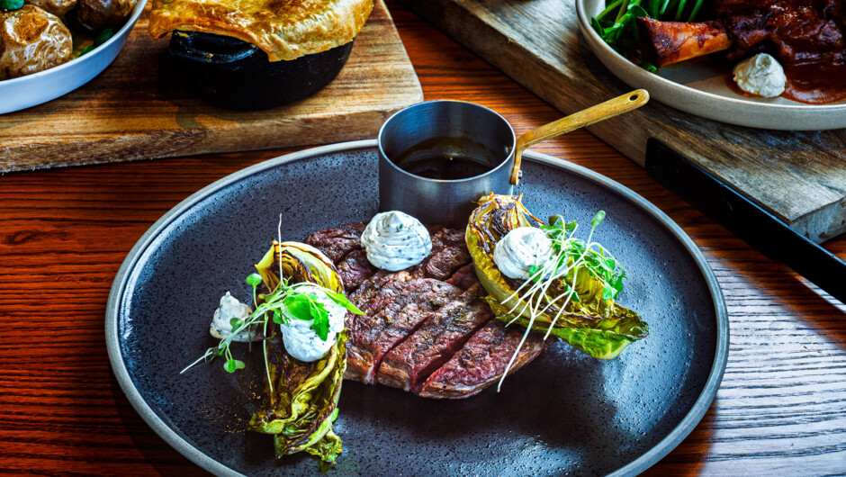 From drinks to sharing plates, enjoy Queenstown&#039;s best food and views at threeSixty Restaurant