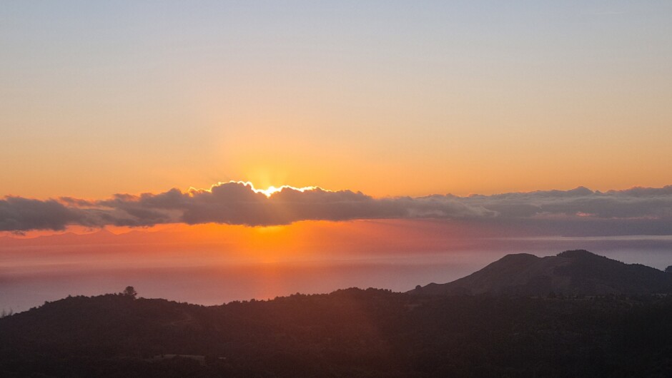 Hidden Valley New Zealand sunrise