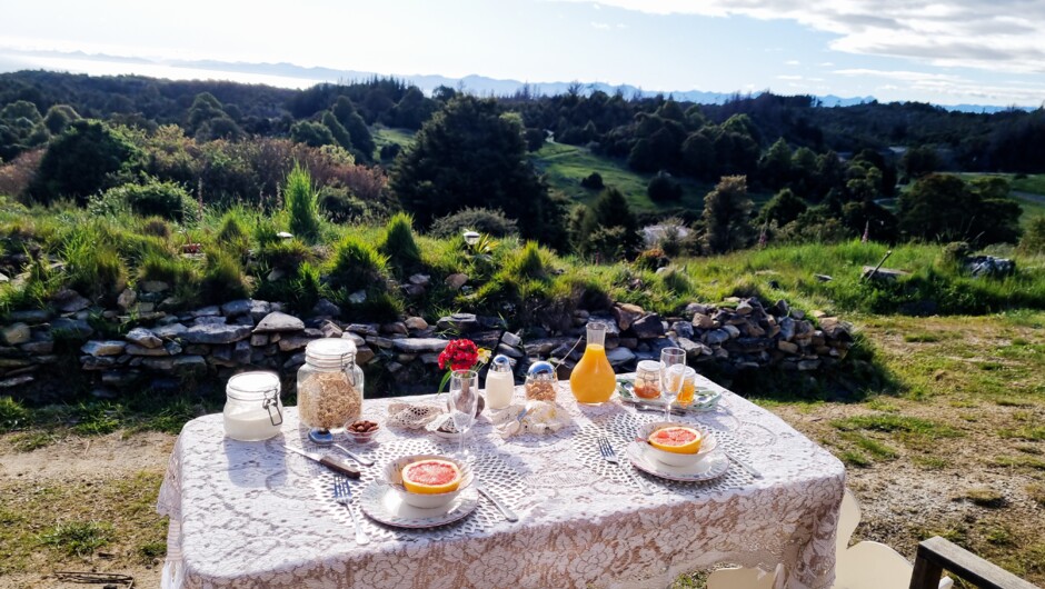 Wedding Breakfast in Pioneer Hut -Hidden Valley Farm