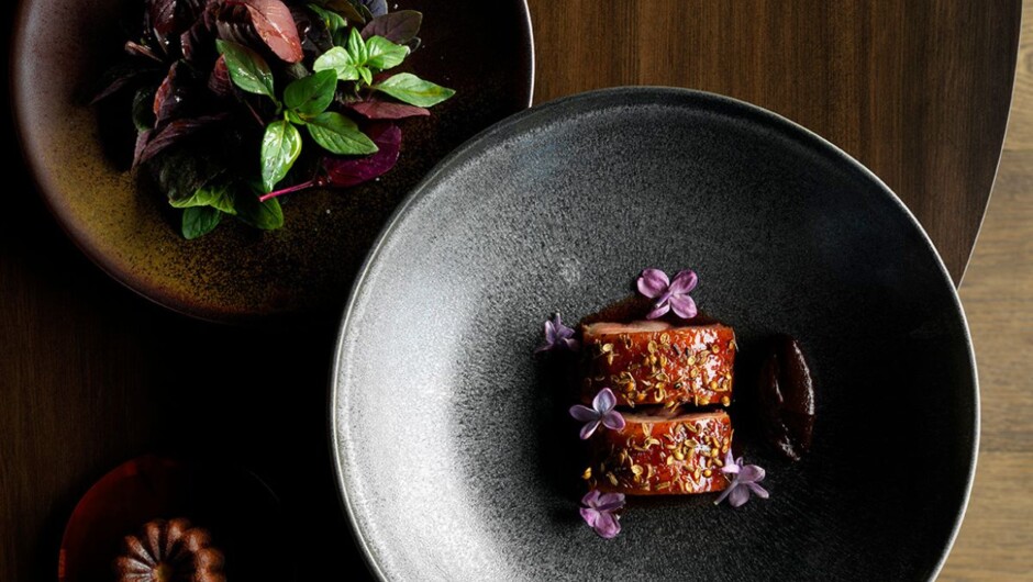 Dining at Sugarloaf, Flockhill