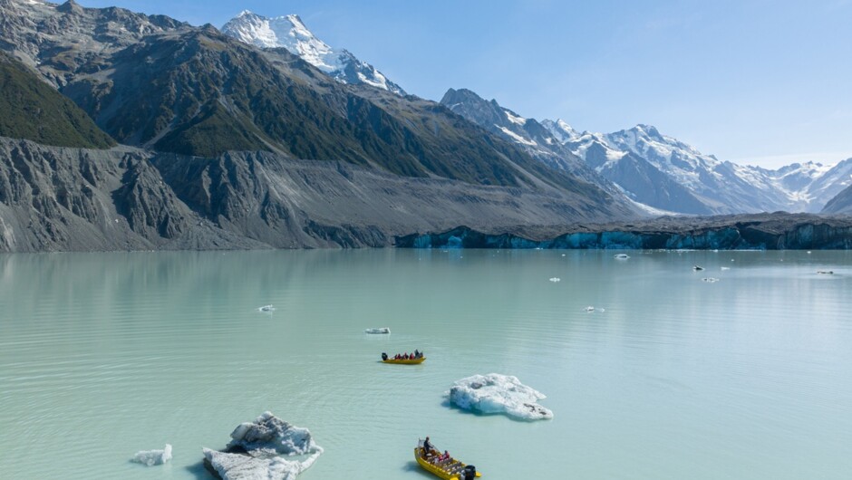 Exploring the glaciers by boat in Aoraki/Mount Cook National Park