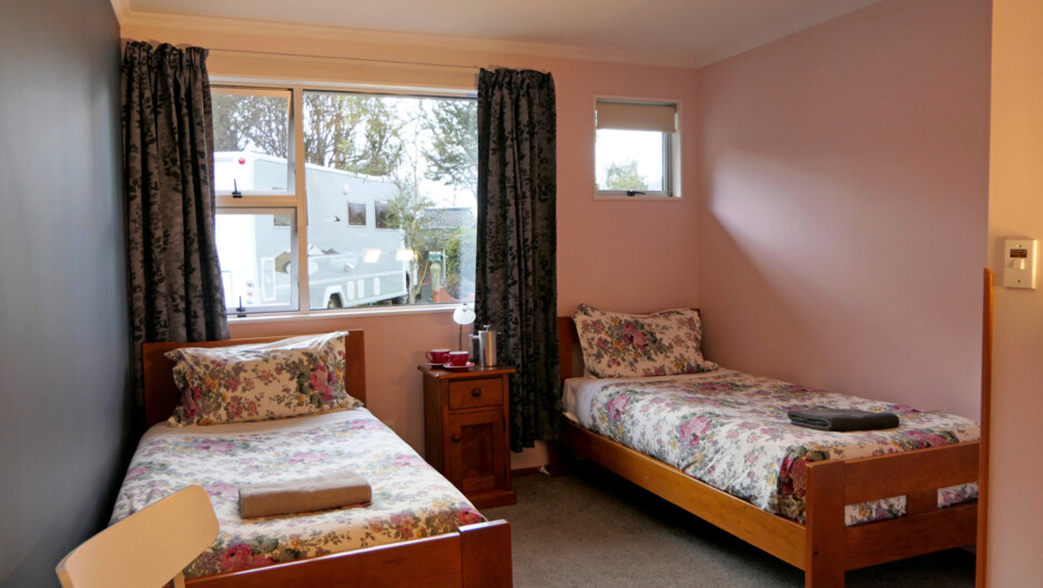 2 Bedroom Apartment, Twin Bedroom