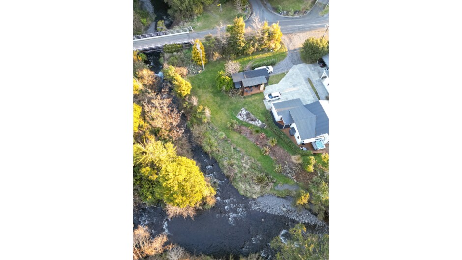 The three suites sit just above the soothing sounds of the two mountain streams.  Separate to the owners residence you will experience privacy and relaxation.