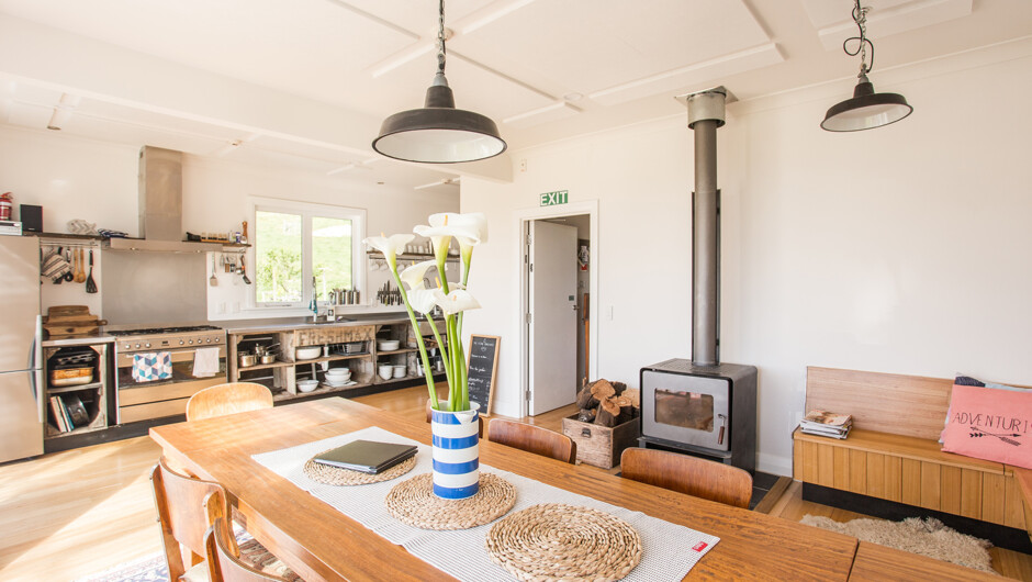 Off The Beaten Track - Idyllic Lodge Retreat