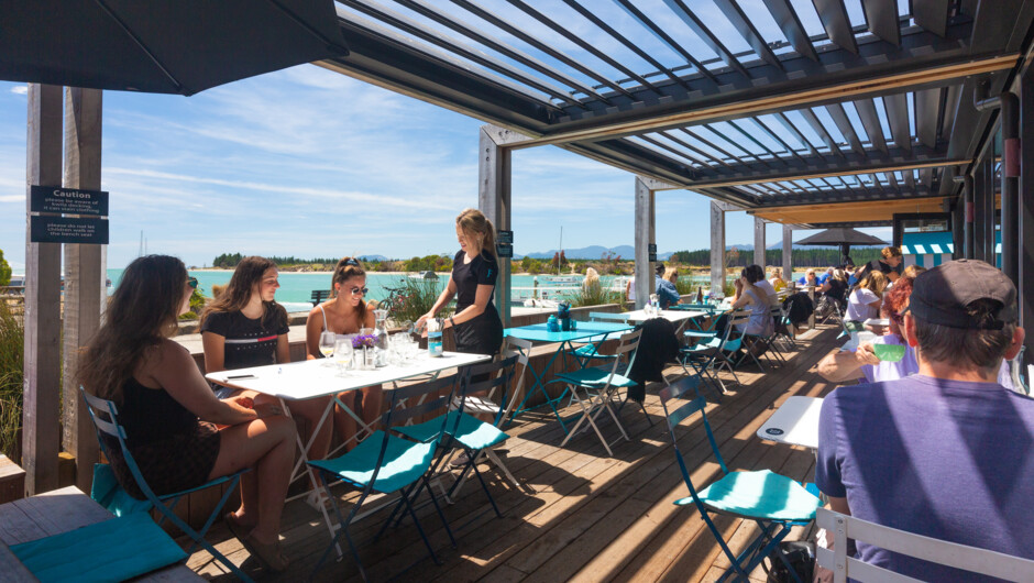 Māpua seaside village 4 mins away: Nelson's best restaurants, awesome views, artisans, wine bar, brewery, beach walks, estuary birdlife