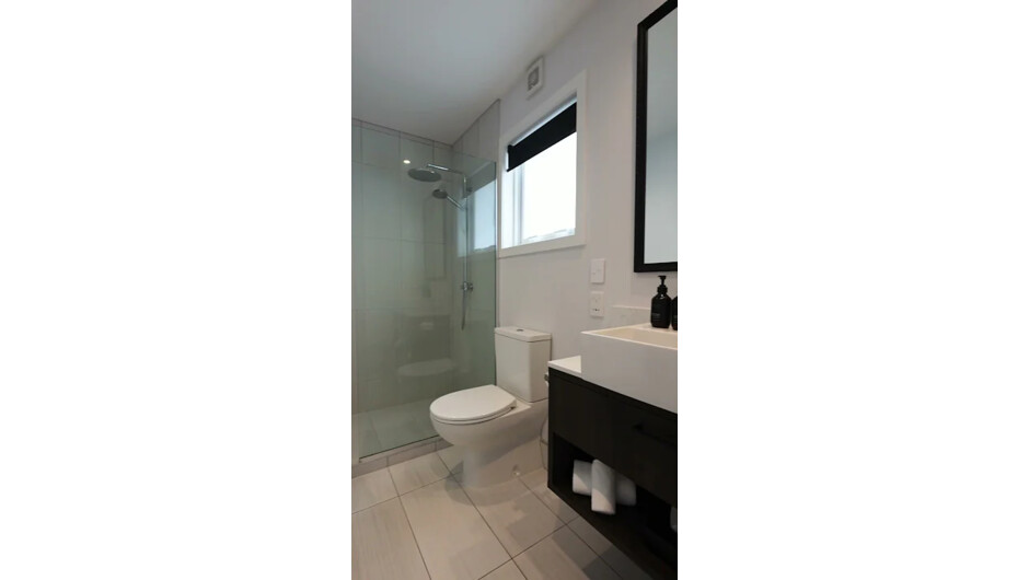 Enjoy the videos and music that you love, upload original content and share it all with friends, family and the world on YouTube.