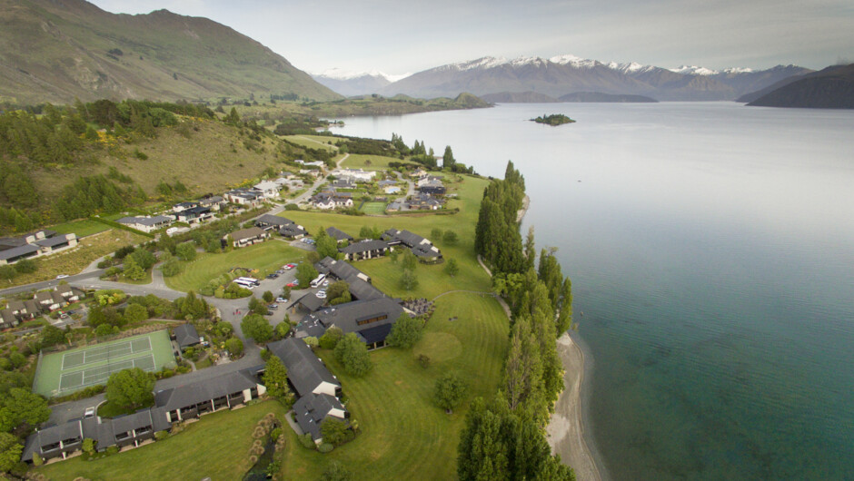 Edgewater on the shores of Lake Wanaka