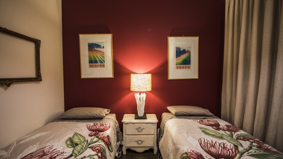 Pohutukawa singles bedroom