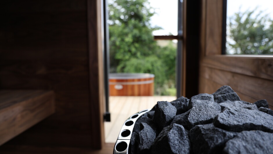 Sauna &amp; Cold Plunge