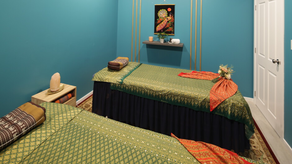 Traditional Thai massage for couples