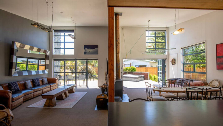 Spacious Mt Hutt Ski &amp; Summer Lodge in Methven with Spa