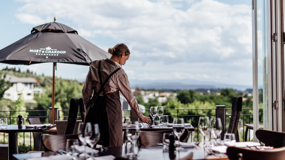 Bistro Lago Restaurant