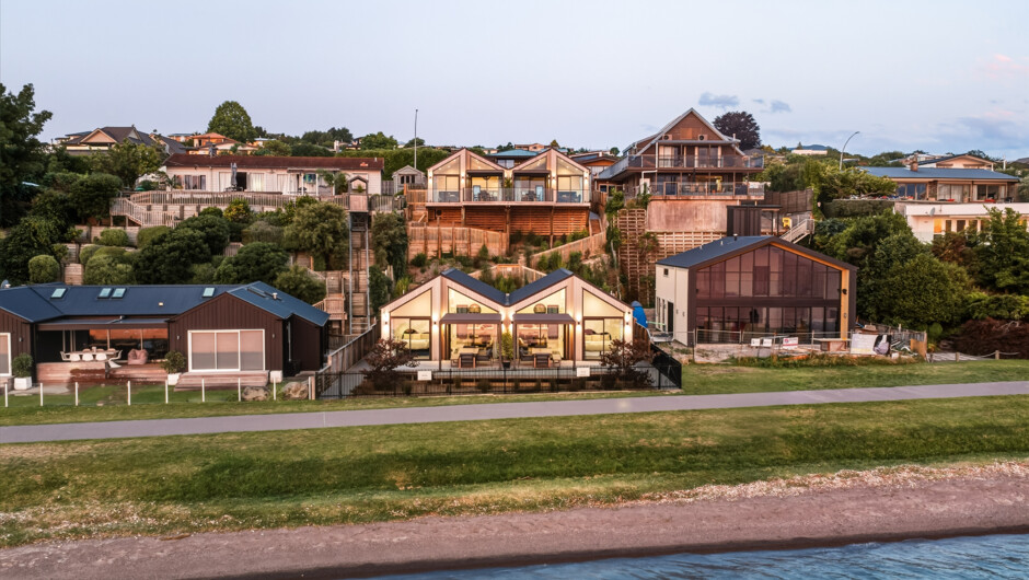 Prime lakefront location with direct lake access