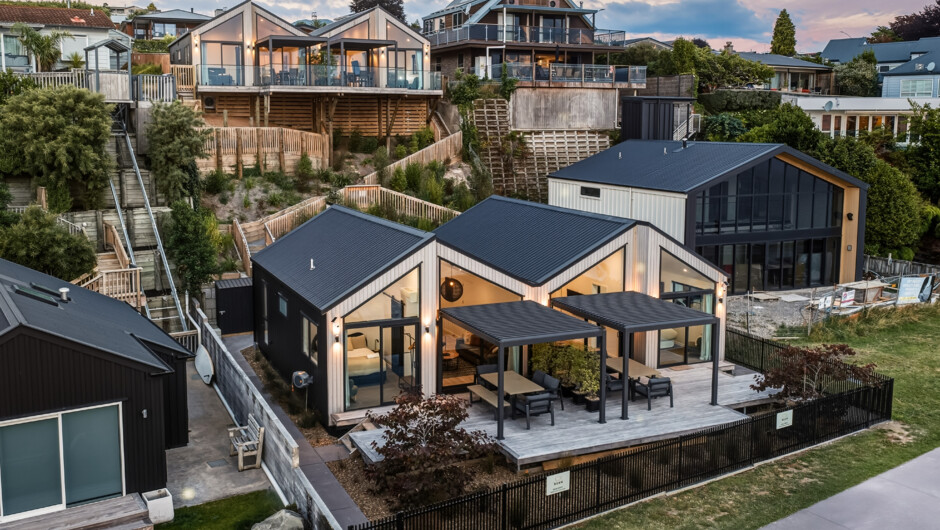 Prime lakefront location