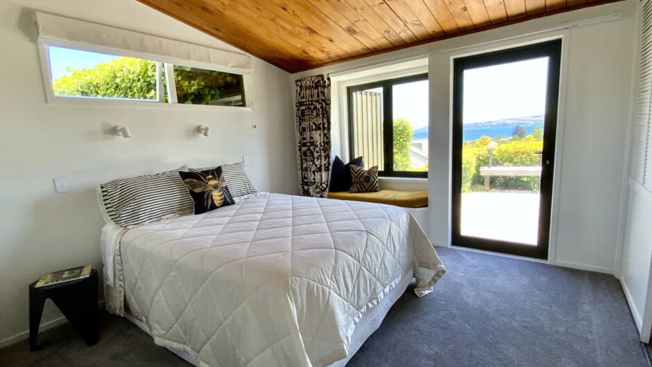 East Wing Master Bedroom &amp; Ensuite