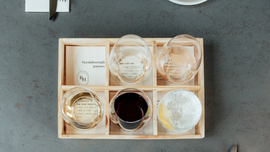 Tasting Tray - Four Wines and Taste of Gin
