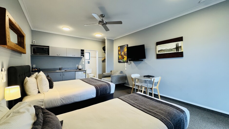 Queen Twin Spa Studio