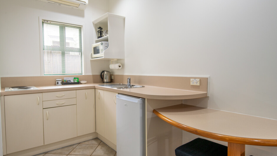 Kitchenette (all room types)