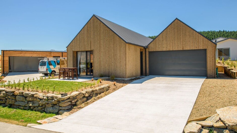 The Place To Be - Wānaka Holiday Home