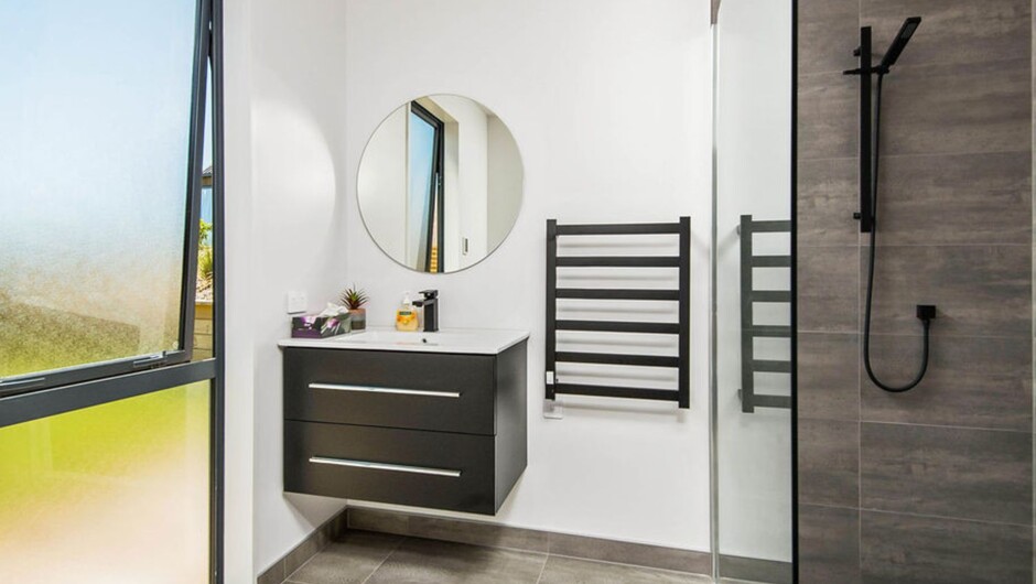 The Place To Be - Wānaka Holiday Home