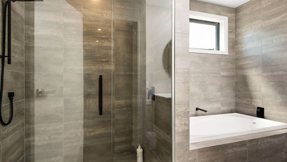 The Place To Be - Wānaka Holiday Home