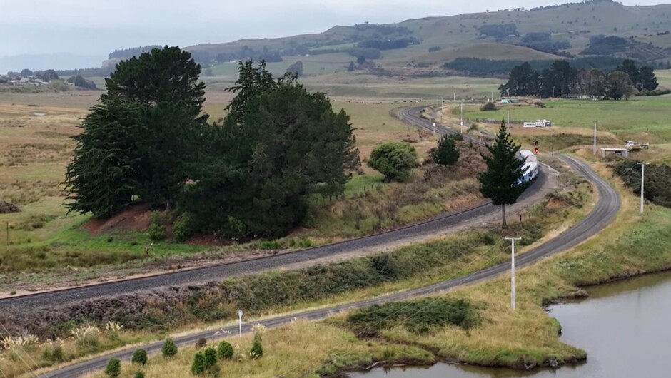 The Mainlander Train