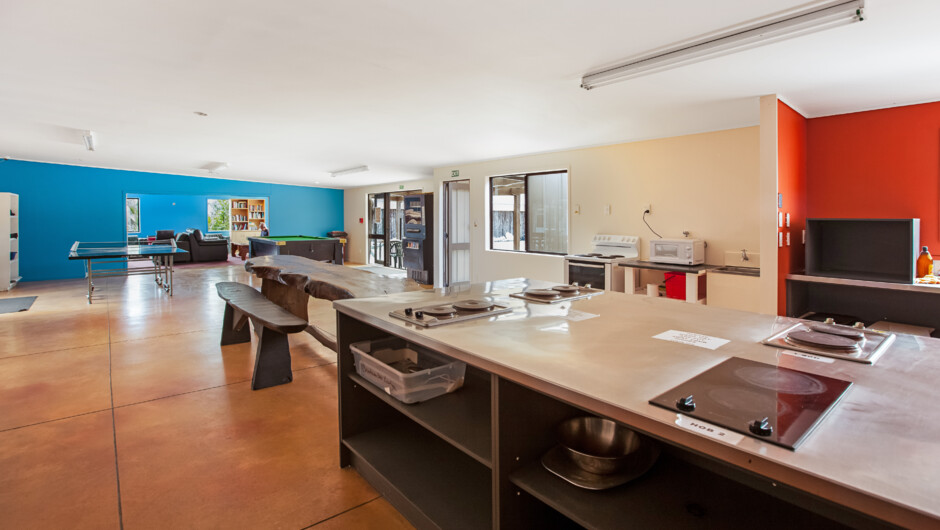 Communal kitchen with lounge